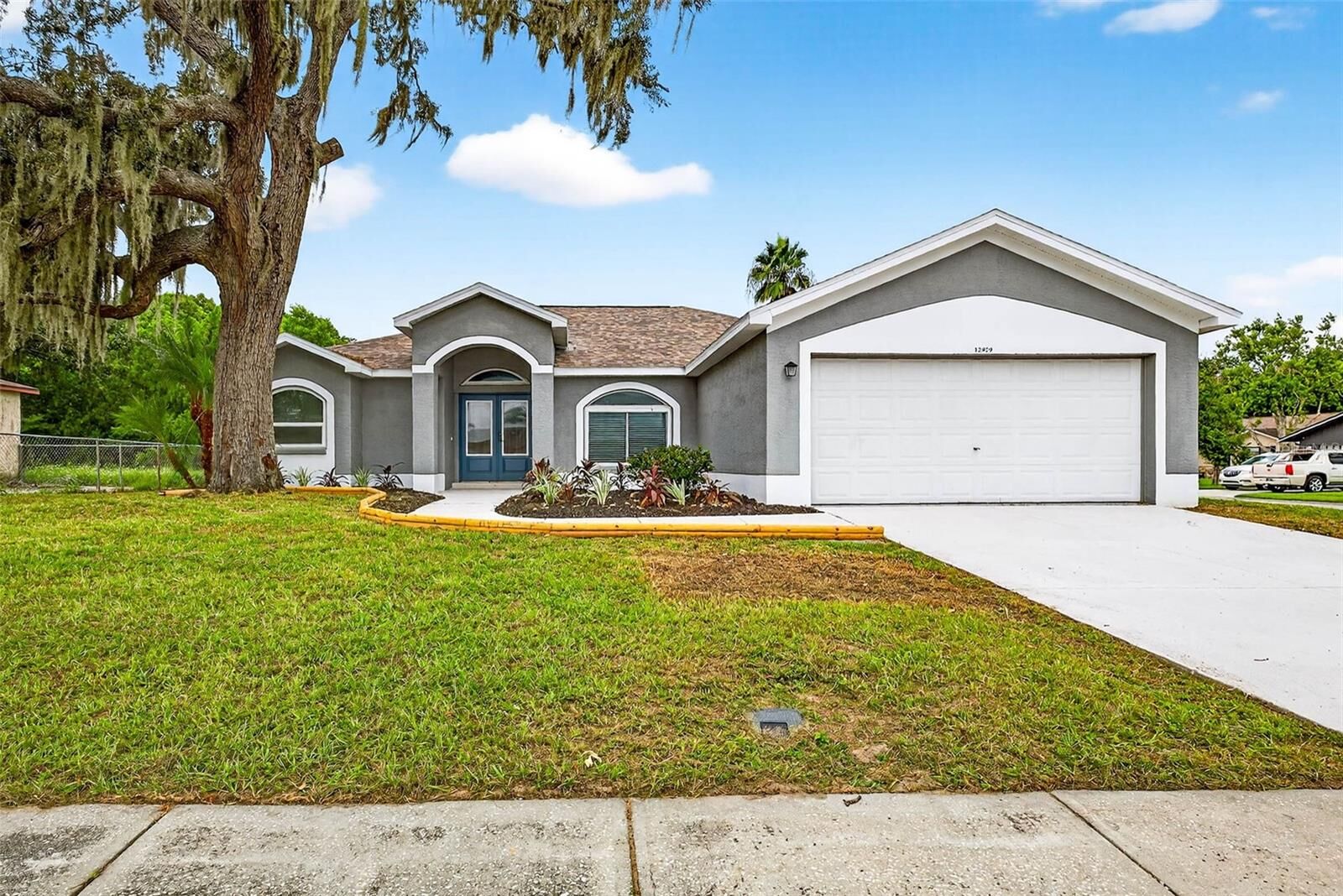 Property Photo: 12929 Walnut Tree Lane FL 34669