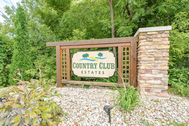 Property Photo:  1525 Moccasin Trail  MI 49022 