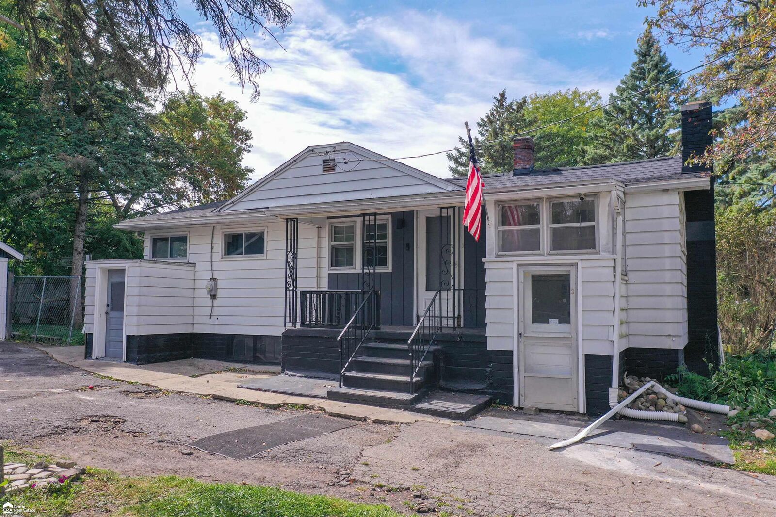 Property Photo: 1442 Natalie Drive MI 48529