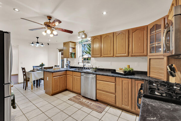 Property Photo: 2350 E Sandy Acre Rd WI 53090