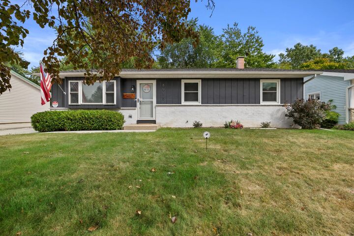 8915 17th Ave  Kenosha WI 53143 photo