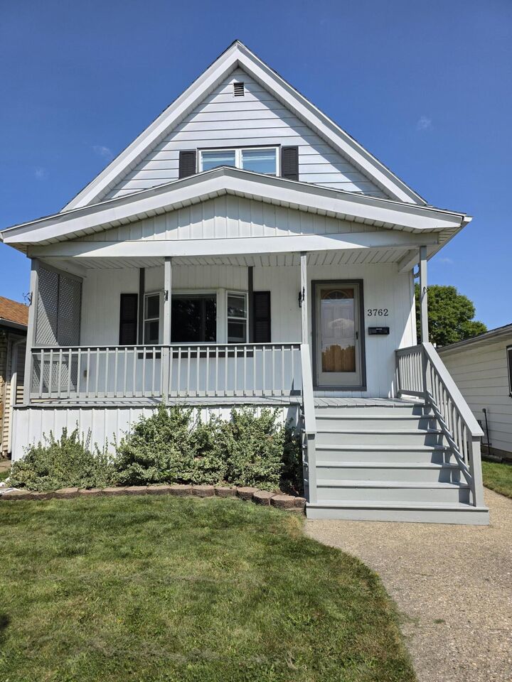 Property Photo: 3762 Holmes Ave WI 53110