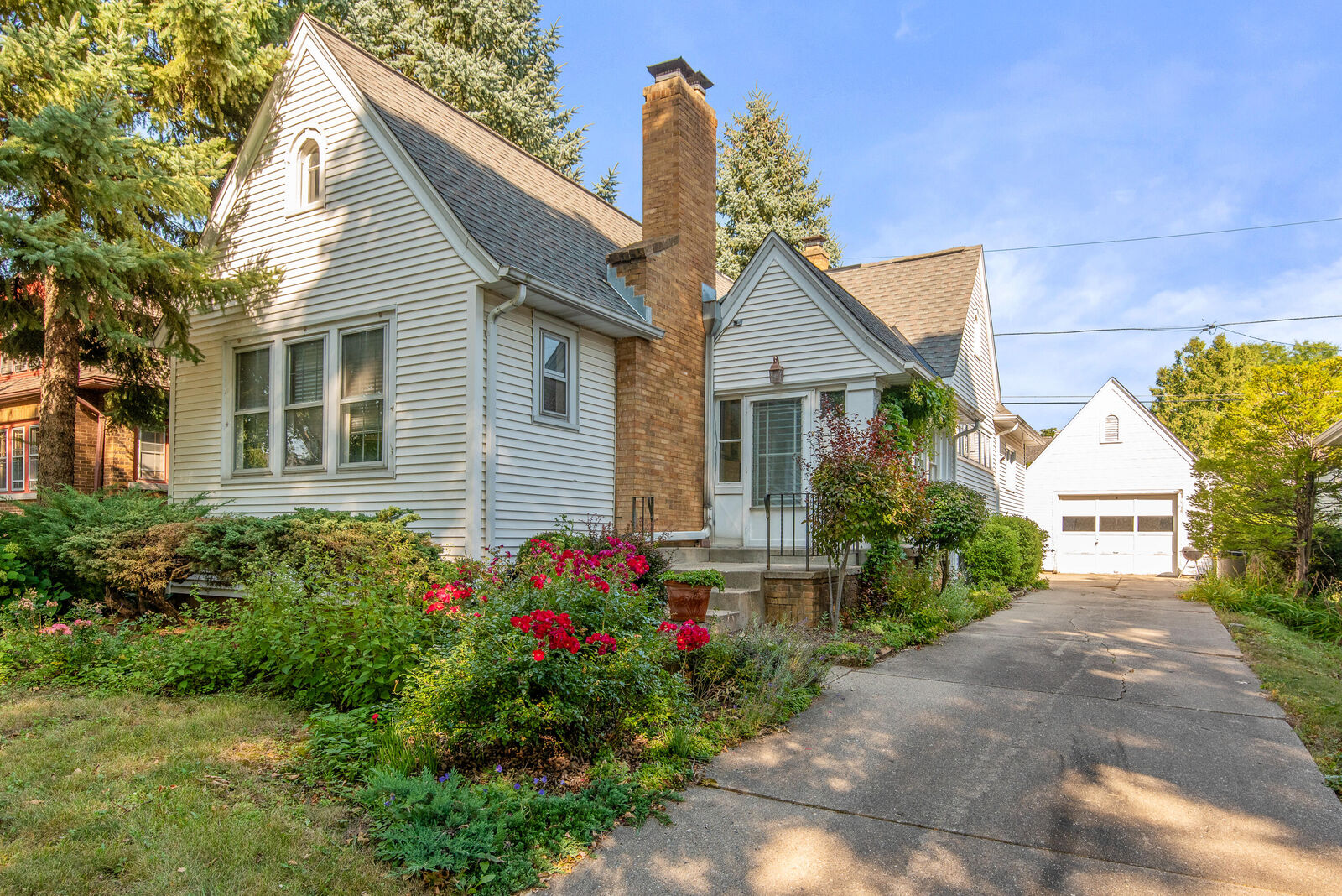 Property Photo:  2538 N 66th St  WI 53213 