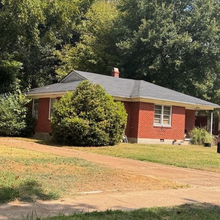 Property Photo:  3040 S Edgeware Rd  TN 38118 