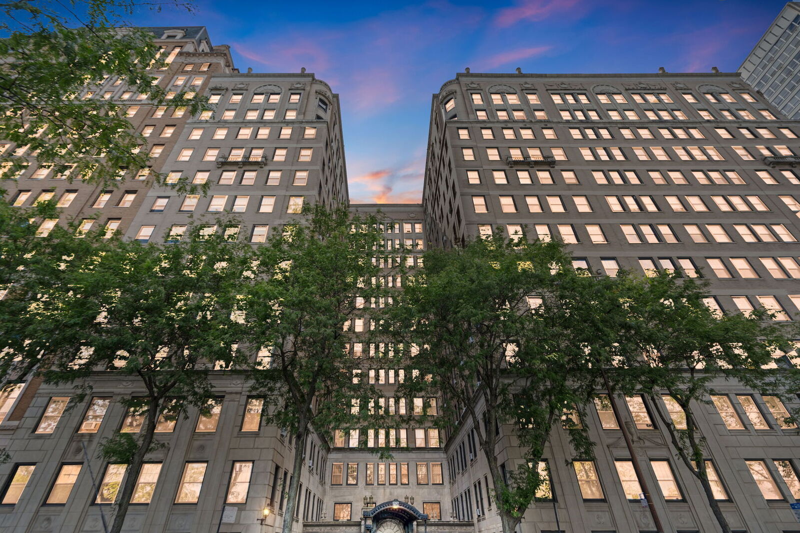 Property Photo: 3534 N Lake Shore Drive 2C IL 60657