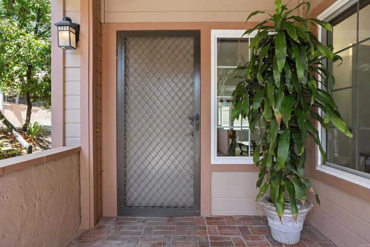 Property Photo:  322 Mahogany Glen  CA 92026 