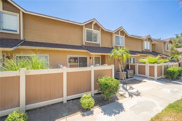 Property Photo:  1460 Kendall Drive 21  CA 92407 