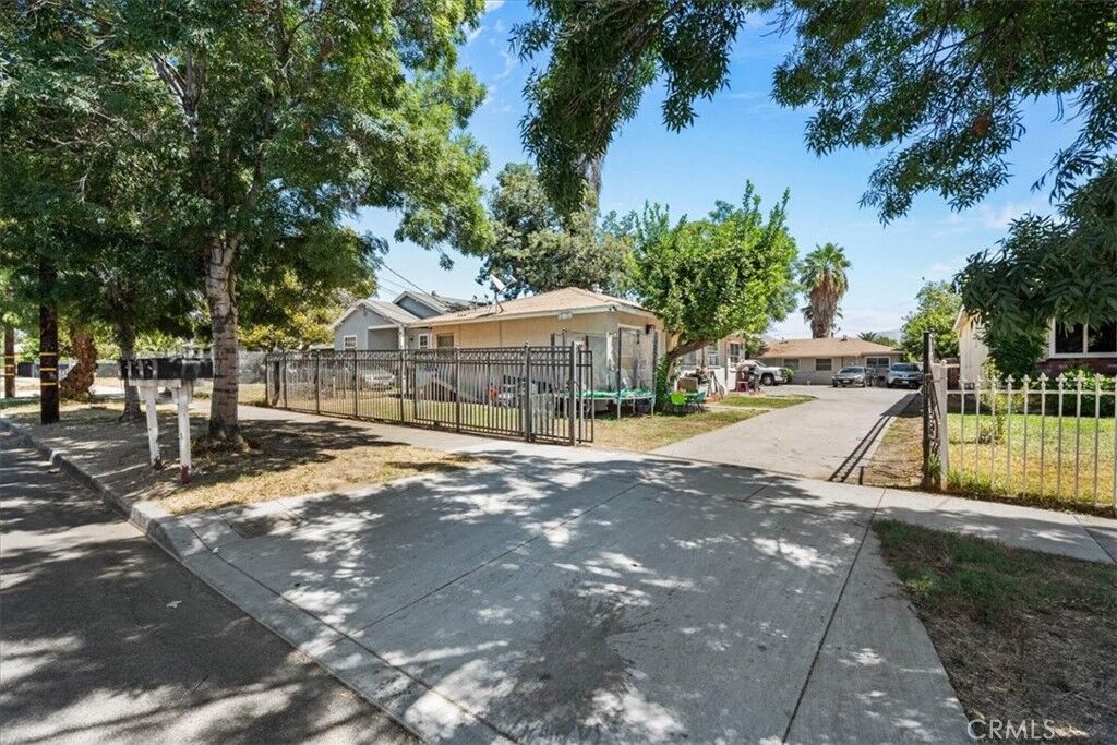 Property Photo:  1319 N Sierra Way  CA 92405 
