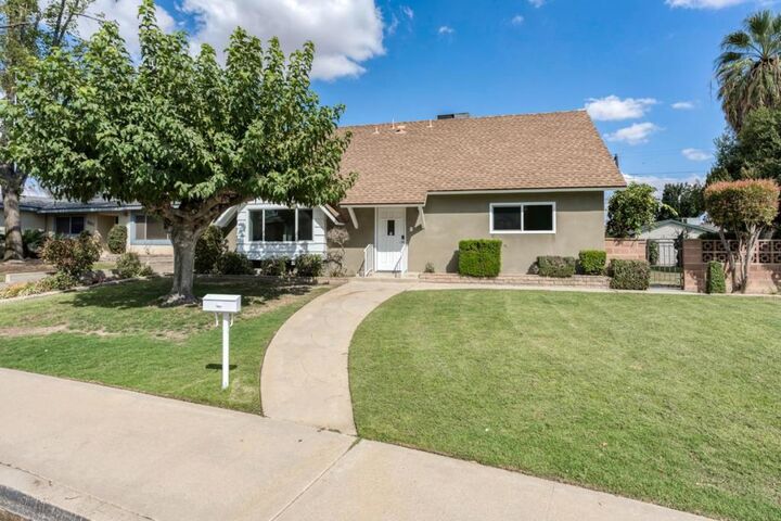 Property Photo:  3221 Colgate Lane  CA 93306 