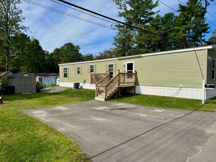 Property Photo:  7 Lloyd Lane  ME 04429 