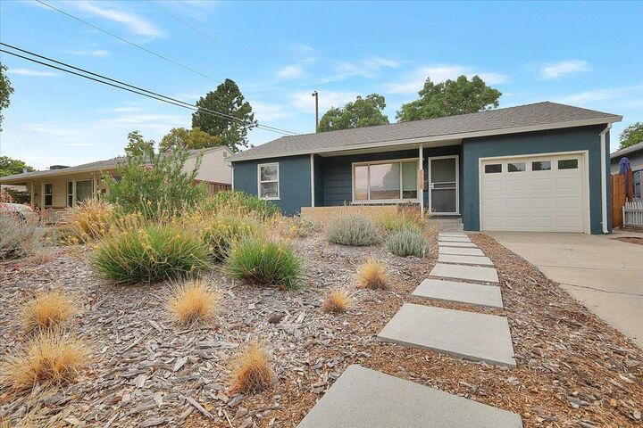 Property Photo: 5624 El Arado Way CA 95822