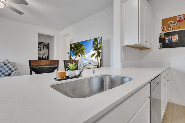 Property Photo:  778 S Rapallo Street  CA 95215 