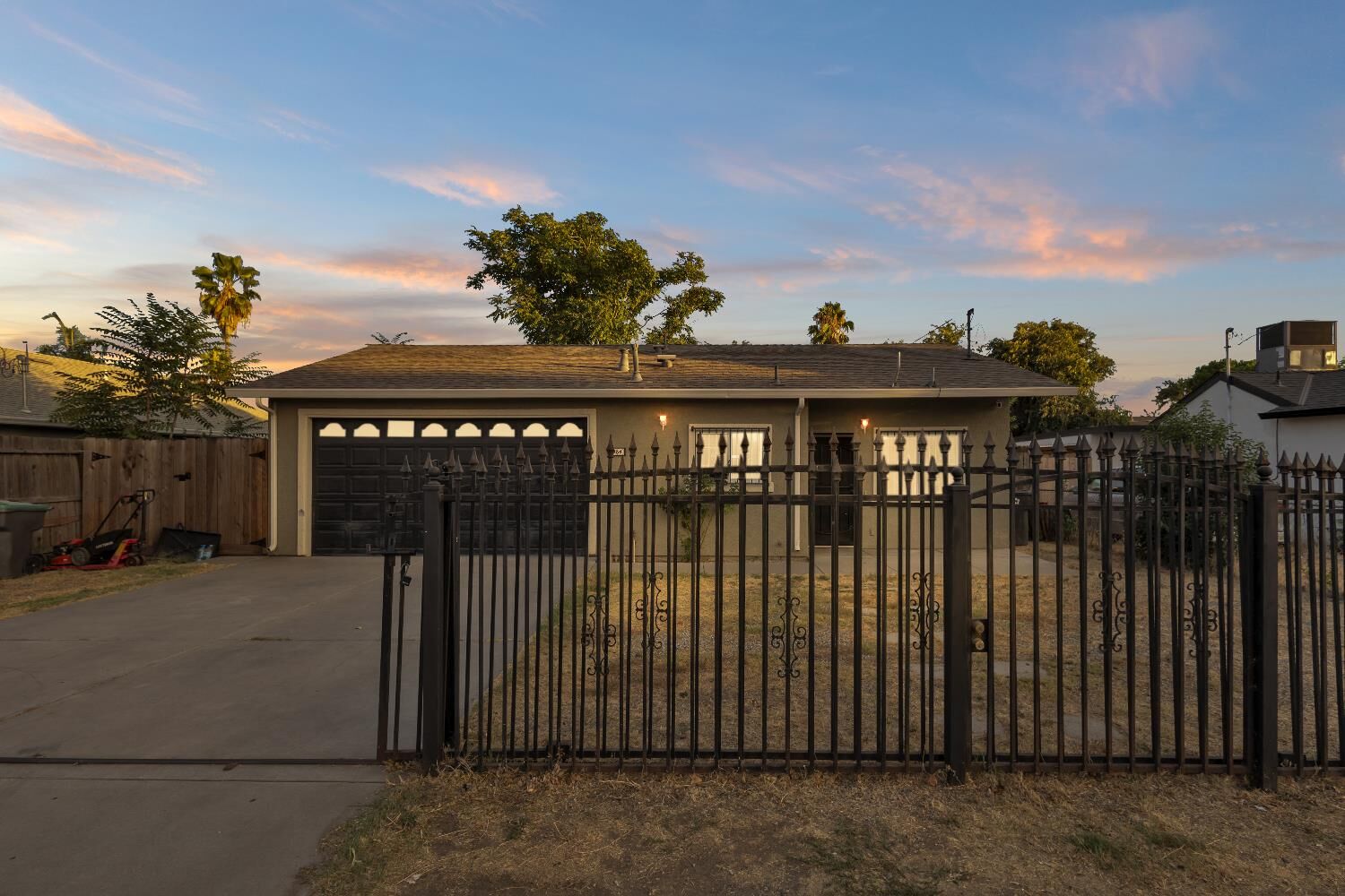 Property Photo:  2484 Francis Street  CA 95205 
