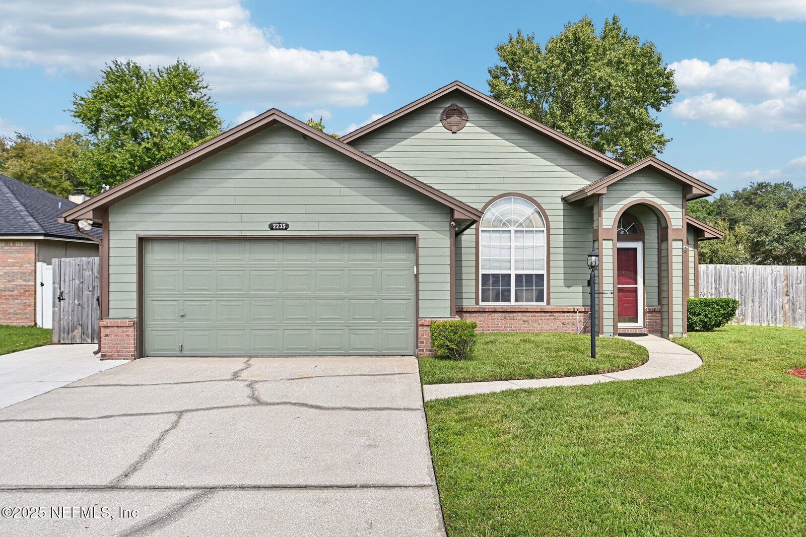 Property Photo: 2235 Thomas Lynch Court FL 32073