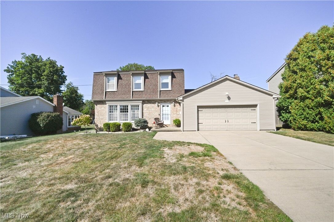 Property Photo:  152 Mayflower Drive  OH 44512 