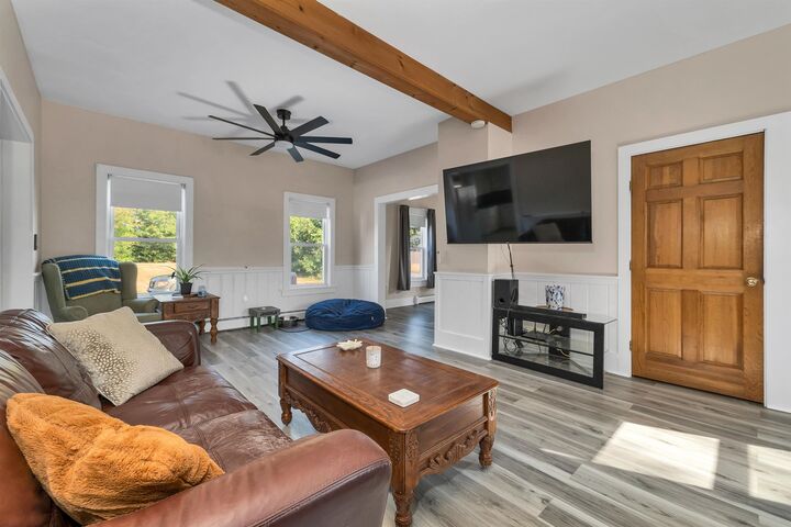 Property Photo:  9 Hunt Avenue  NH 03235 