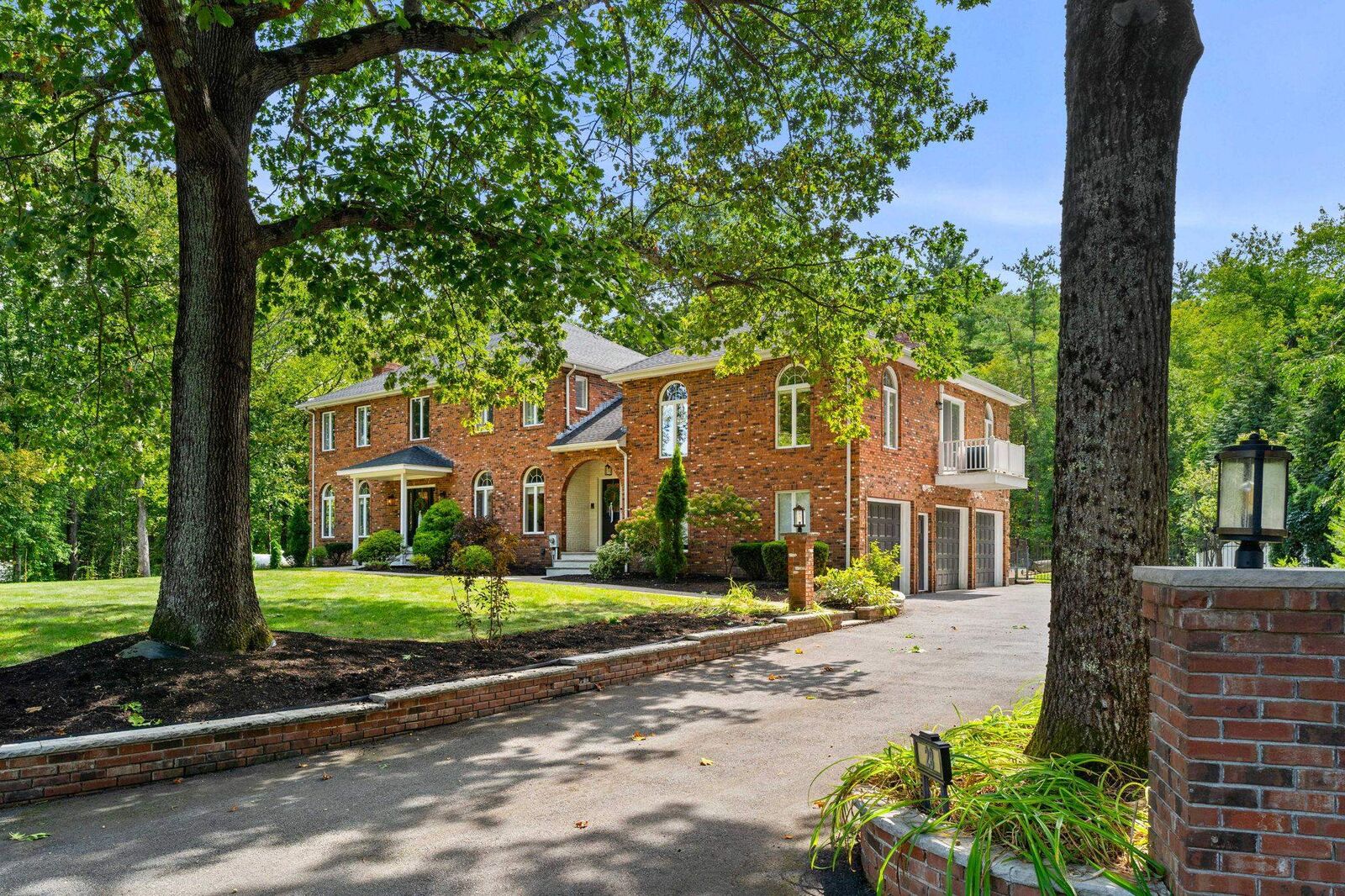 Property Photo:  28 Fox Run Lane  NH 03079 