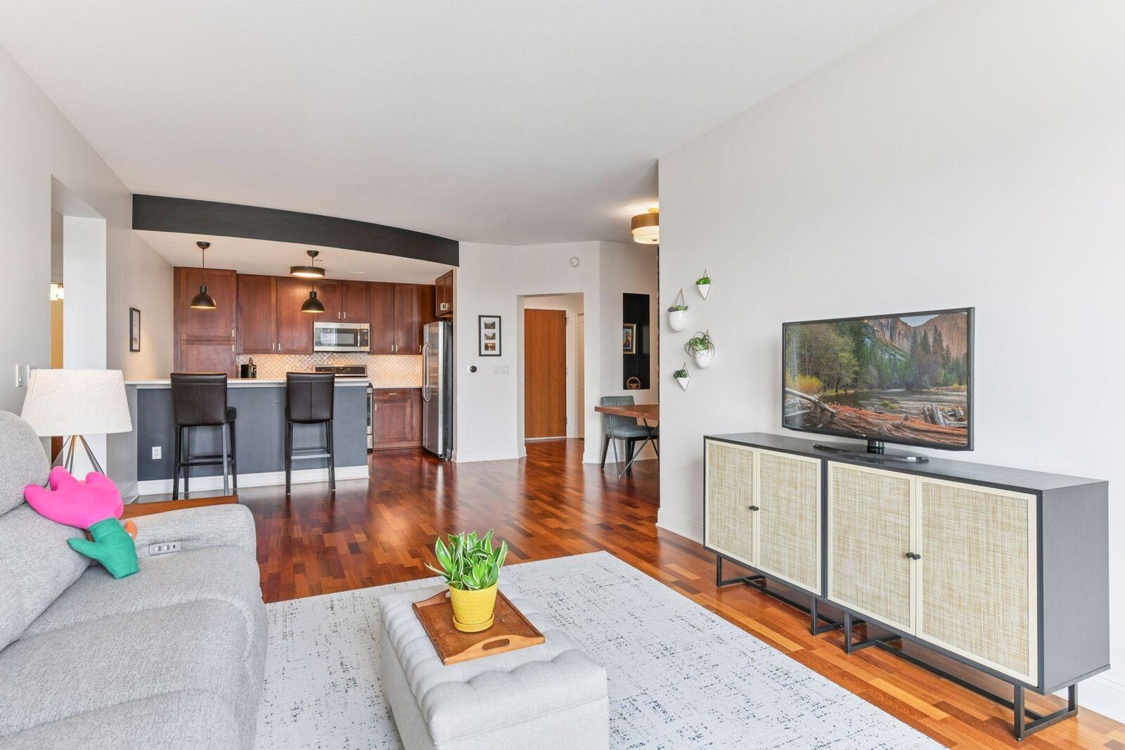 Property Photo:  100 3rd Avenue S 1101  MN 55401 