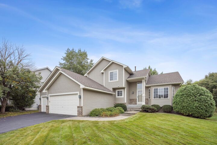 Property Photo:  4109 Edinbrook Terrace  MN 55443 