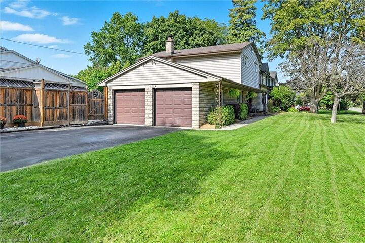 Property Photo:  641 Holt Drive  ON L7T 3N4 