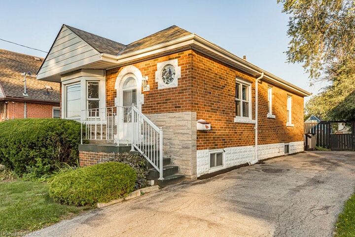 Property Photo:  567 Upper Sherman Avenue  ON L8V 3L9 