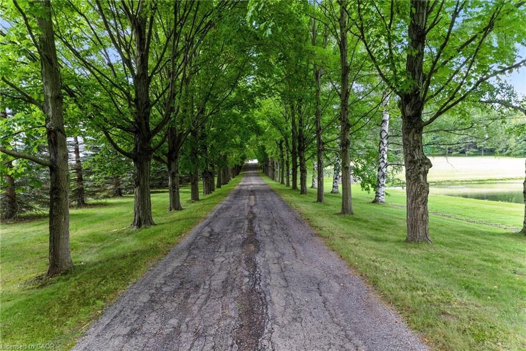 Property Photo: 561 7th Concession Road E ON L8B 1T8