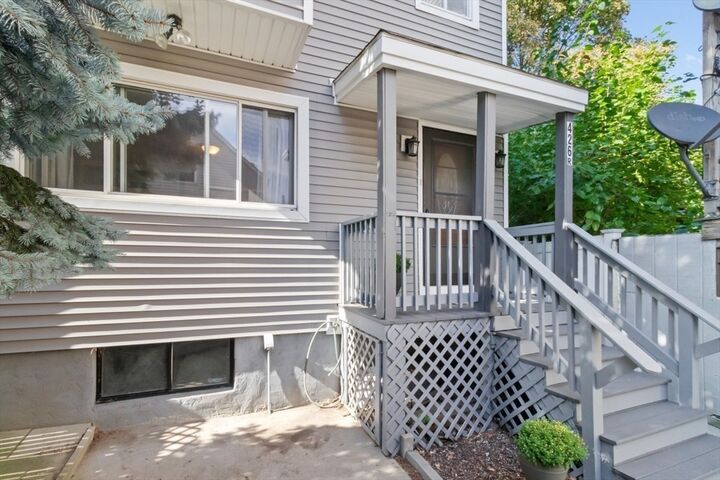 Property Photo:  426-R Saratoga St  MA 02128 