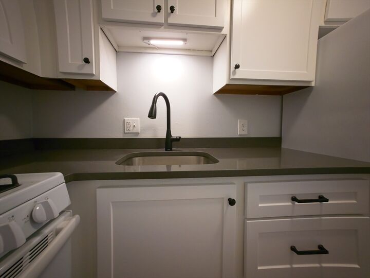 Property Photo:  9 Kenmar Dr 13  MA 01821 