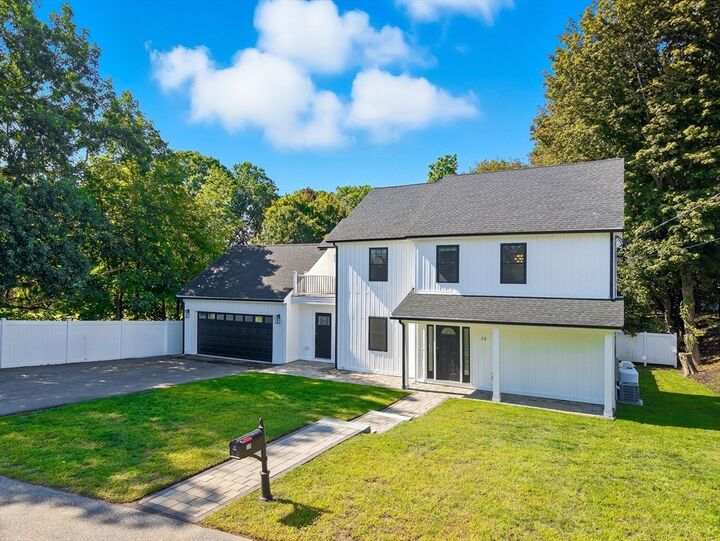 Property Photo:  15 Lakeside Dr  MA 01545 