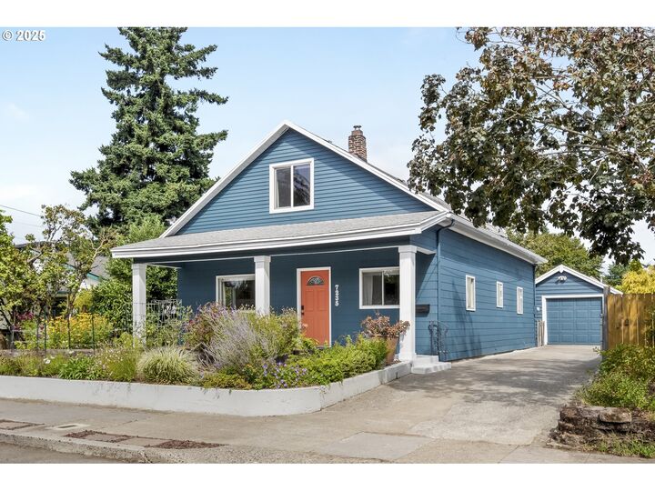 Property Photo: 7235 SE Insley St OR 97206