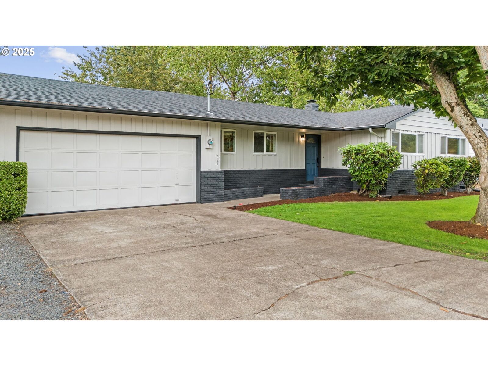 Property Photo:  2133 Jeppesen Acres Rd  OR 97401 