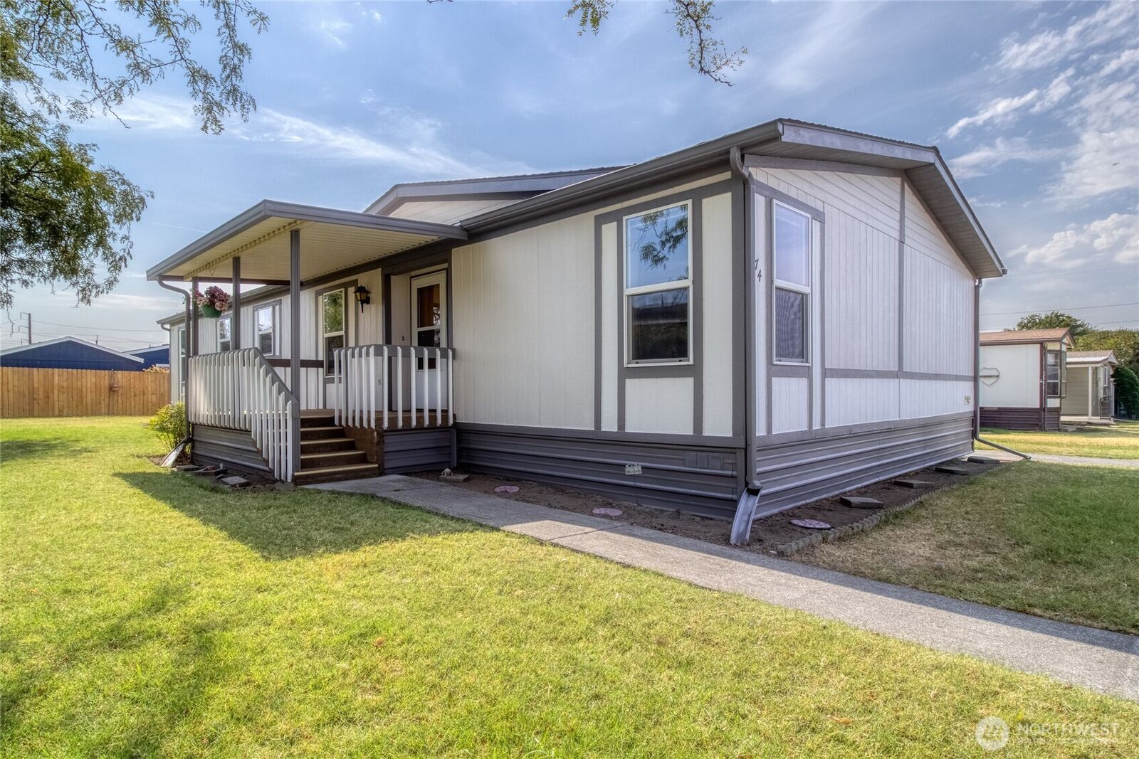 Property Photo:  974 NE Chelan Street  WA 99324 