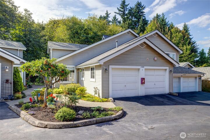 Property Photo: 15929 67th Lane NE 3 WA 98028