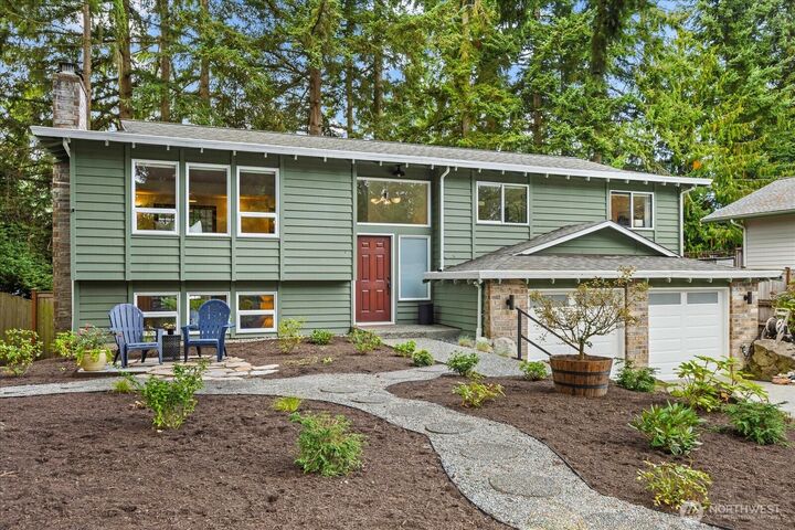 Property Photo: 21014 Woodlake Drive WA 98026