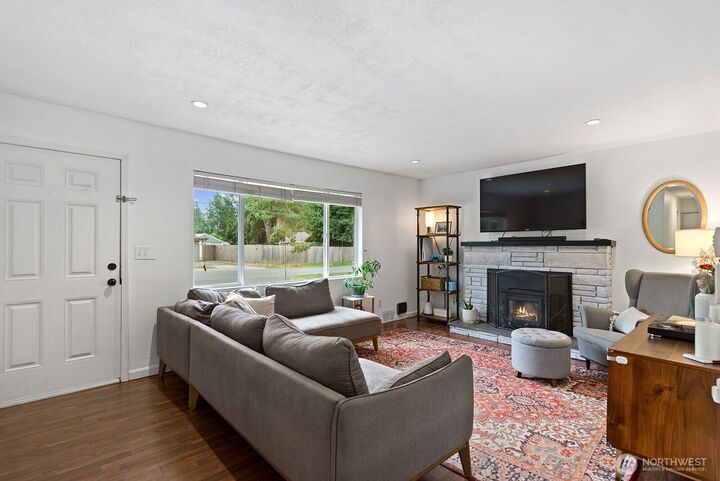 Property Photo: 320 S 120th Street WA 98168