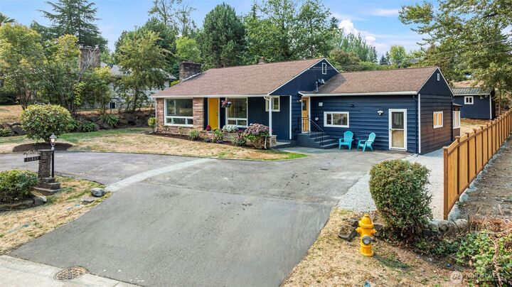 Property Photo:  11807  Military Road S  WA 98168 