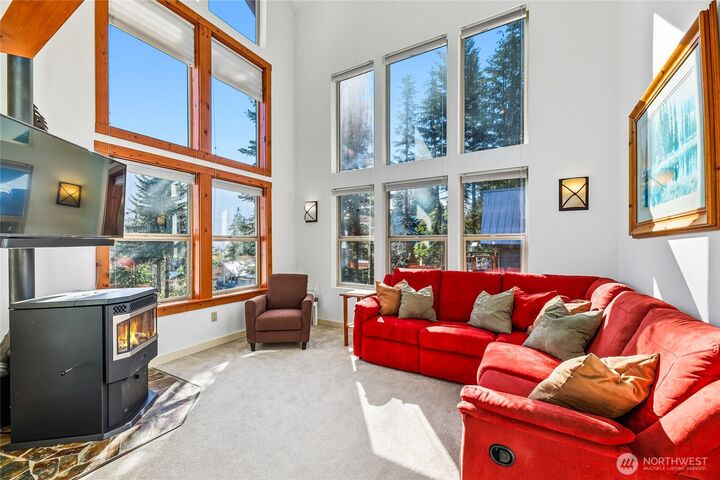Property Photo:  41  Kitzbuhel Place  WA 98068 