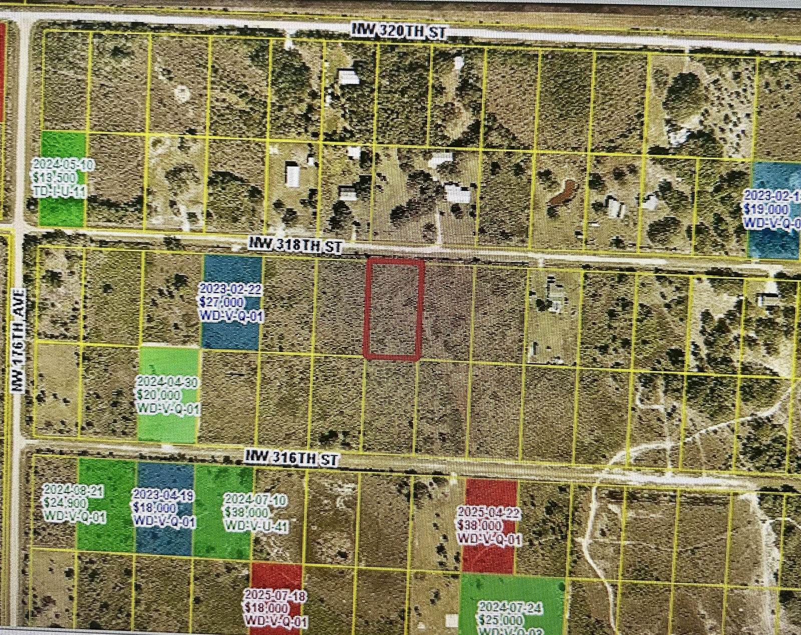 Property Photo:  17284 NW 318th Street  FL 34972 