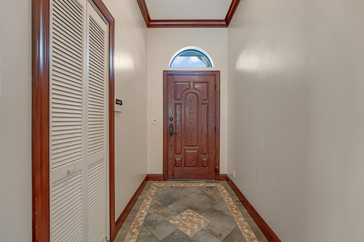 Property Photo:  9935 Cross Pine Court  FL 33467