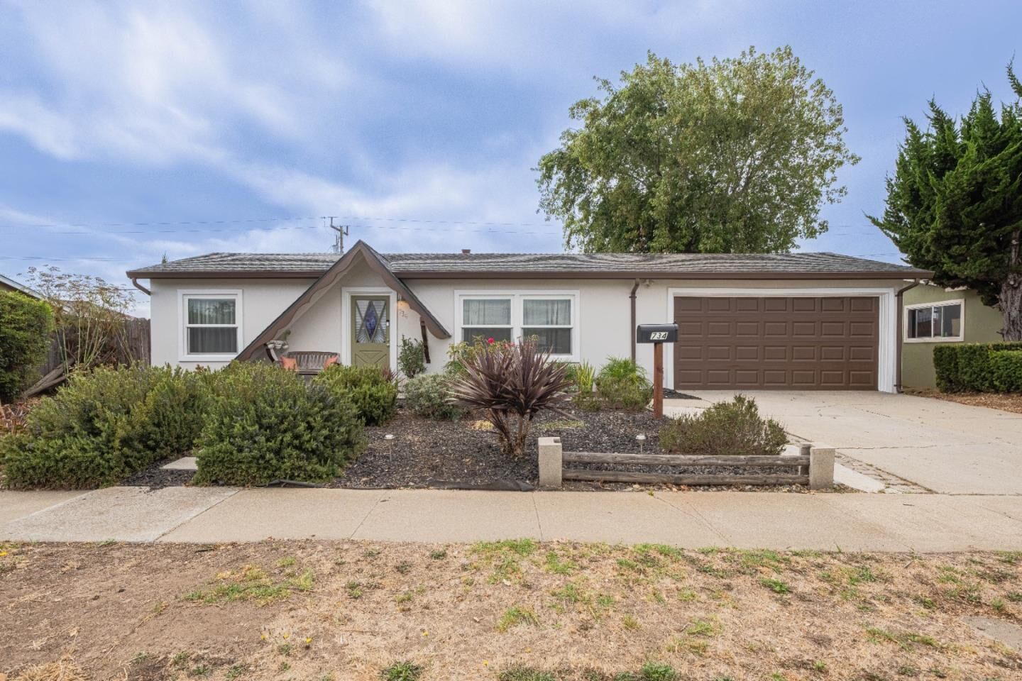 Property Photo:  734 Los Coches Avenue  CA 93906 