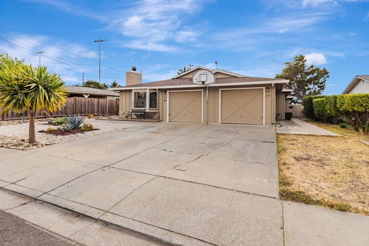 Property Photo: 255 Fanyon Street CA 95035