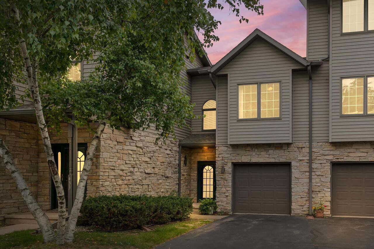 Property Photo: 433 Lake Street WI 54941