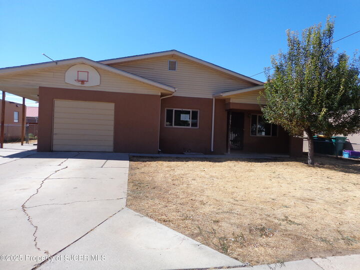 2305 E 10th Street  Farmington NM 87401 photo