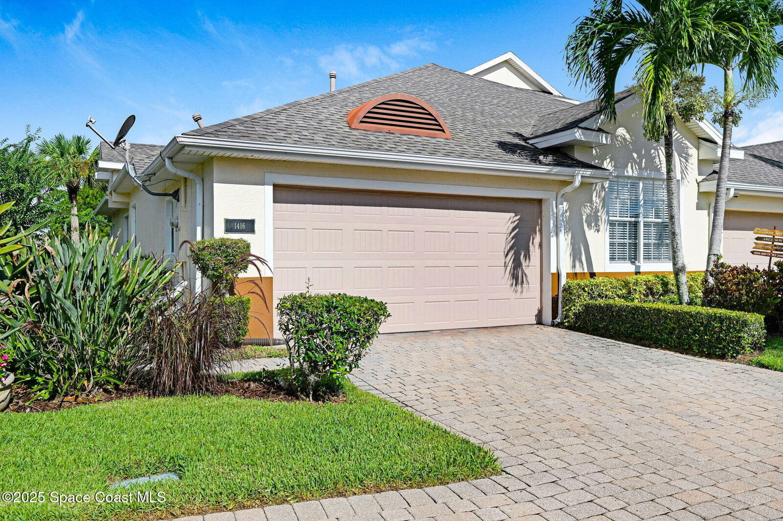 Property Photo:  1416 Ballinton Drive  FL 32940 