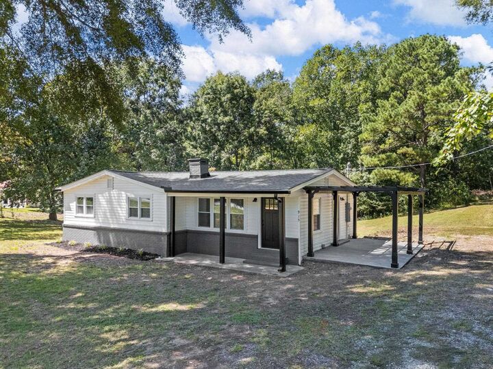 Property Photo:  915 Old Melvin Hill Road  SC 29322 