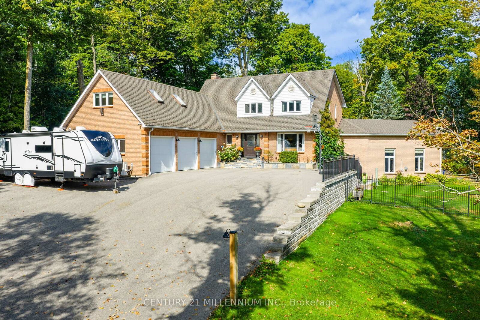Property Photo: 7 Erinwood Drive ON N0B 1T0