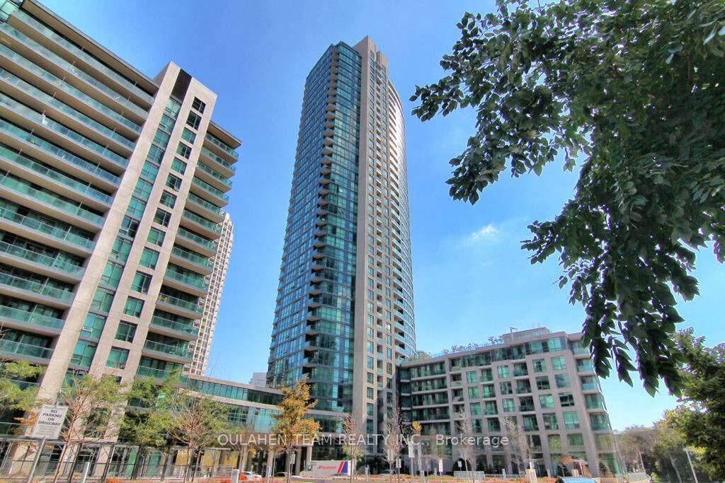 Property Photo:  215 Fort York Boulevard 605  ON M5V 4A2 