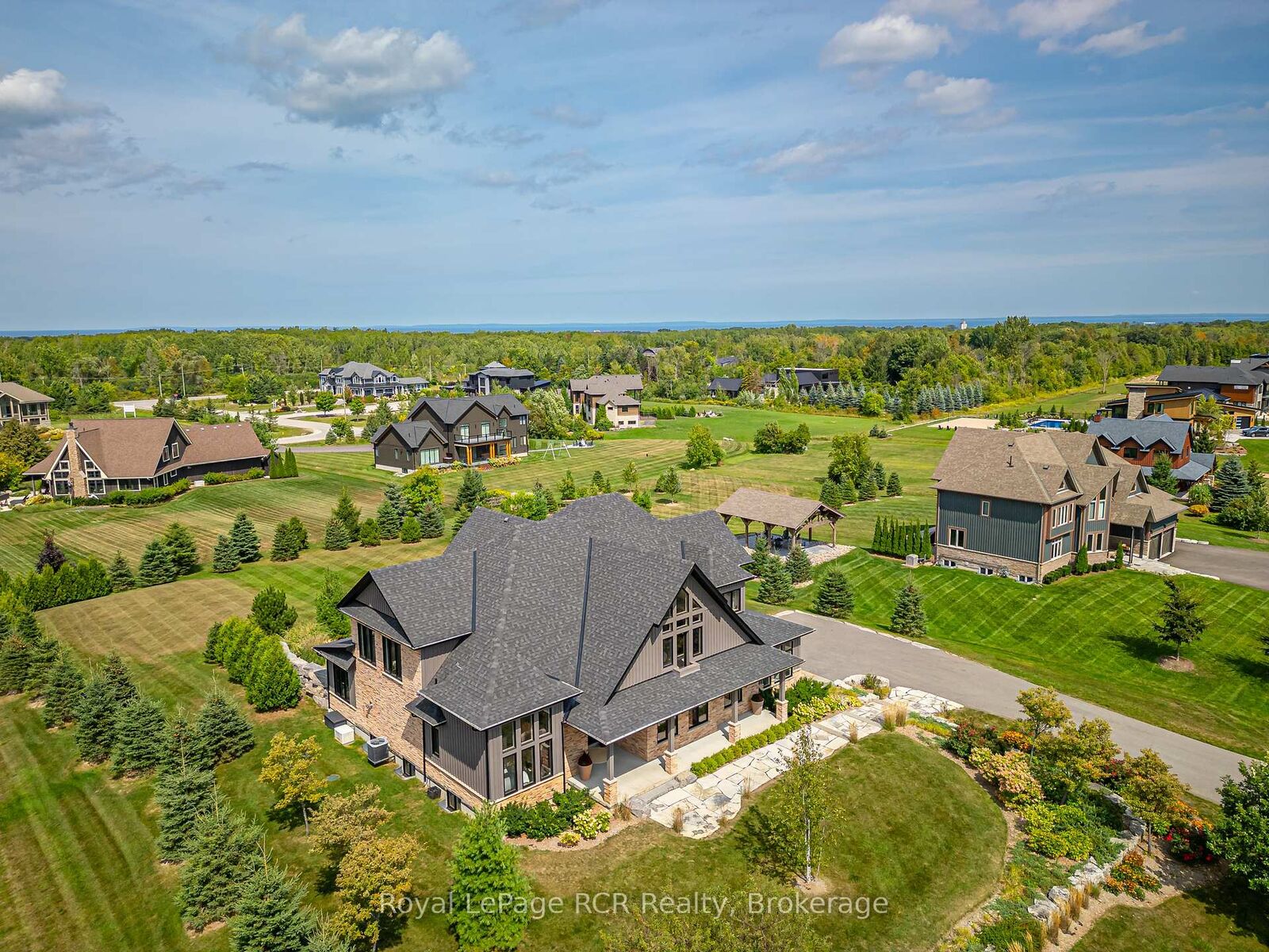Property Photo:  4 Meadowlark Way  ON L9Y 0K1 