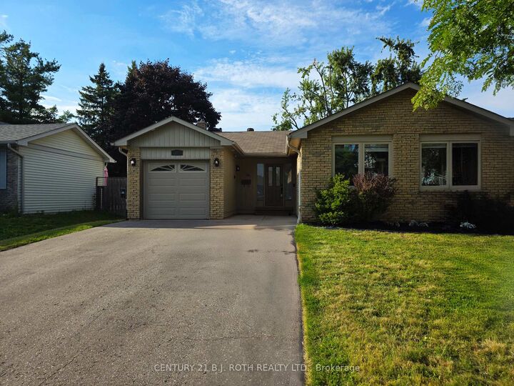 Property Photo:  16 Gloria Street  ON L4N 4L9 