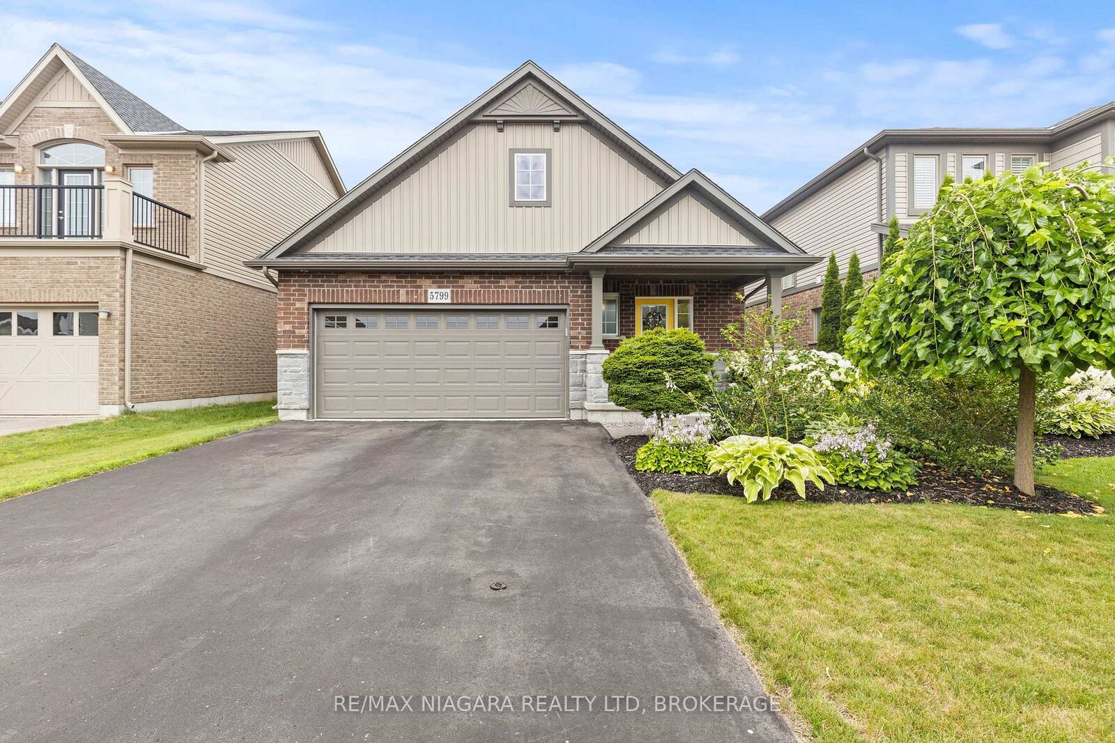 Property Photo:  5799 Osprey Avenue  ON L2H 0G2 
